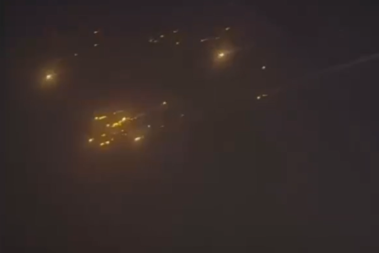 Zasijalo nebo iznad Rusije i Kazahstana, mreže buknule od teorija: To je Orešnik! (VIDEO)