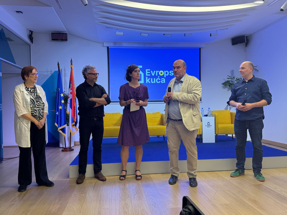 Lične priče migranata pretočene u umetnost: Kako izgleda biti mlad u savremenoj Francuskoj (FOTO)