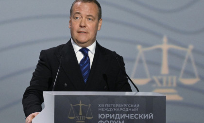 Medvedev izdvojio Zelenskog kao glavnu prepreku za mir: Njegov naslednik biće poslušniji, možda će pristati i na kapitulaciju