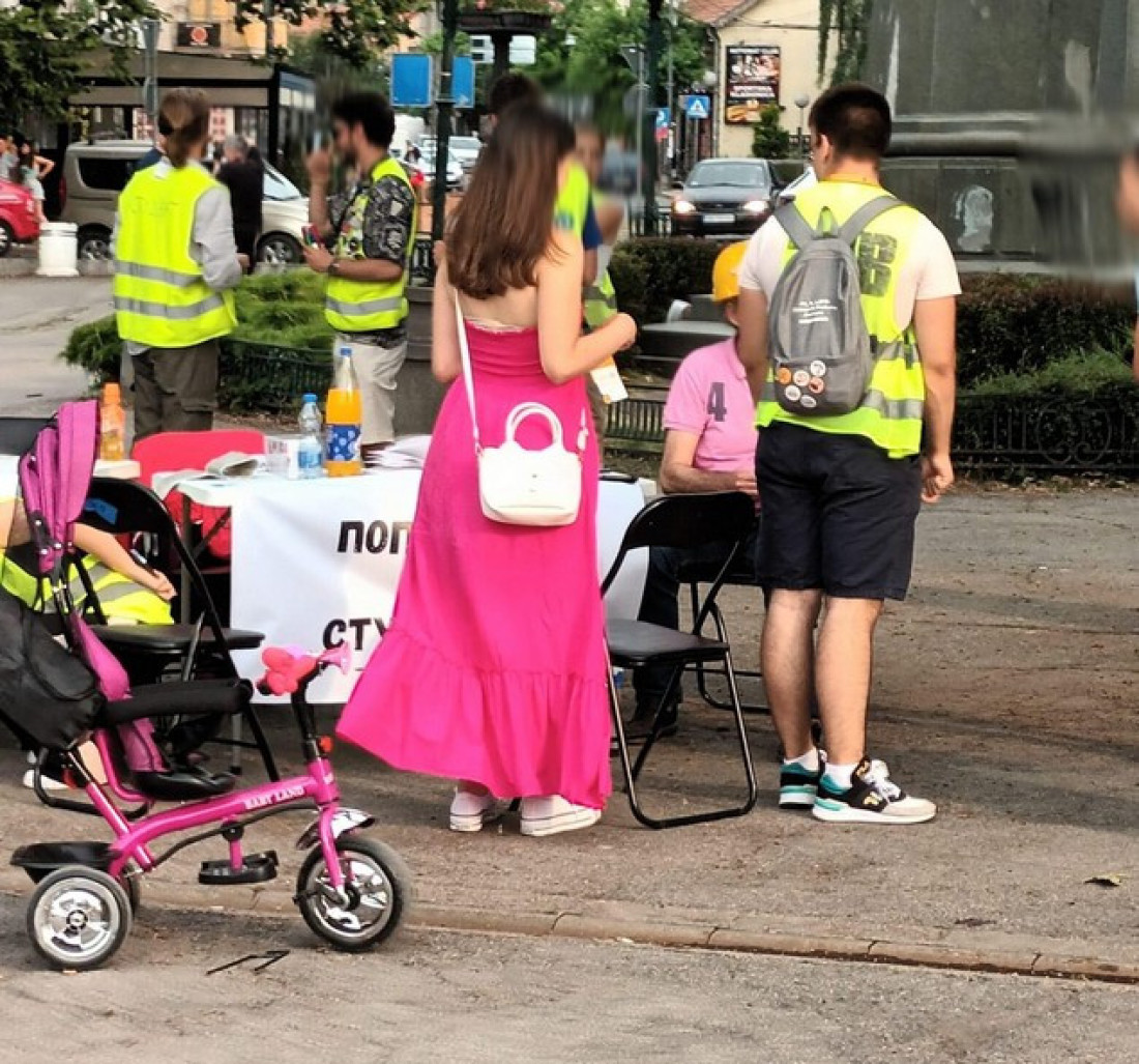 Haos tokom predizborne tišine: U centru Zaječara okupili se blokaderi