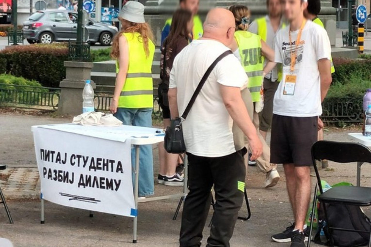 Haos tokom predizborne tišine: U centru Zaječara okupili se blokaderi