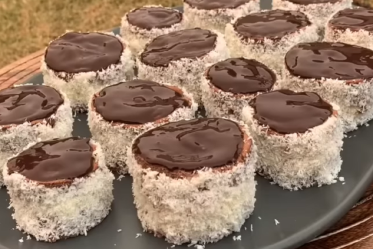 Recept dana za limun tortu: Kremasta letnja poslastica koja osvaja osvežavajućim ukusom