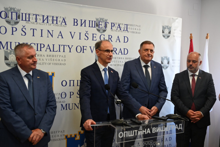 Macut: Veliki srpski narod treba da bude zajedno, veze trajne i sveprisutne