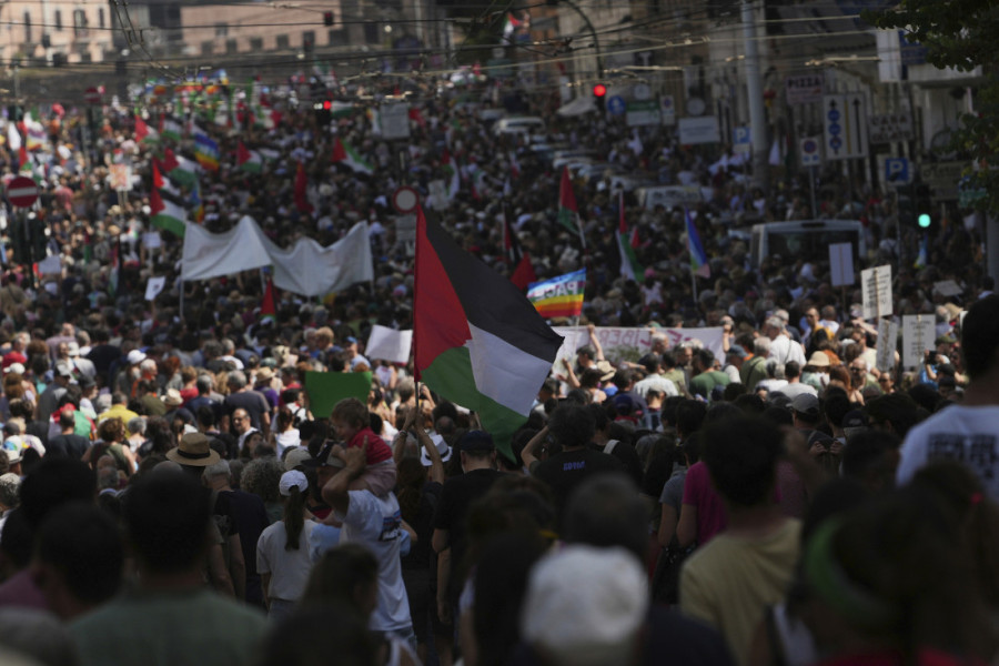 Organizatori tvrde: 300.000 Rimljana danas zahtevalo kraj rata u Gazi i sankcije Izraelu!