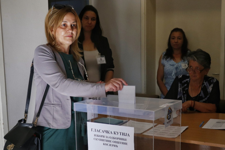 Lokalni izbori u Zaječaru i Kosjeriću: Ovo su prvi rezultati, građanima se obratio i predsednik Srbije (FOTO/VIDEO)