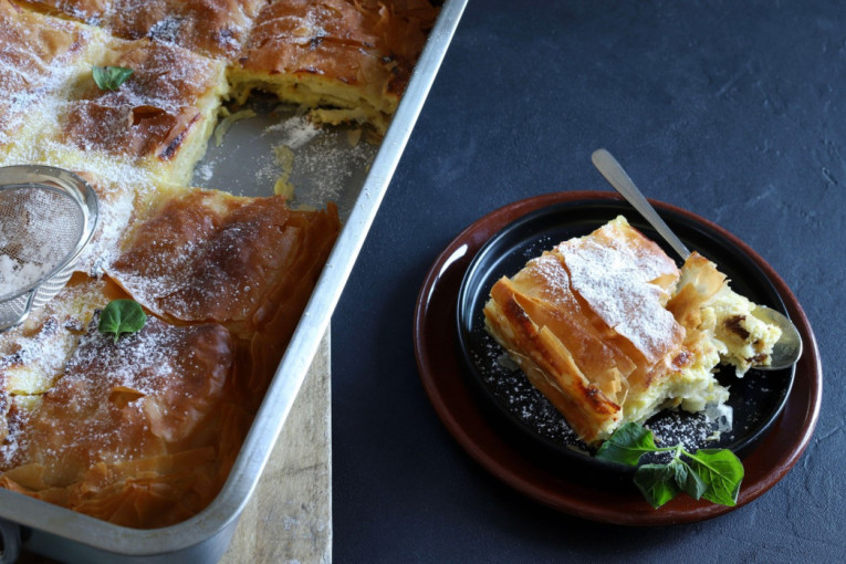 Recept dana: Grčka bugaca, sladak i neodoljiv zalogaj zbog kojeg Grci svraćaju u pekaru svakog jutra