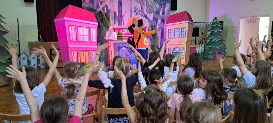 "Čistoćini" "Reciklosaurusi" nastavljaju druženje sa osnovcima Starog grada