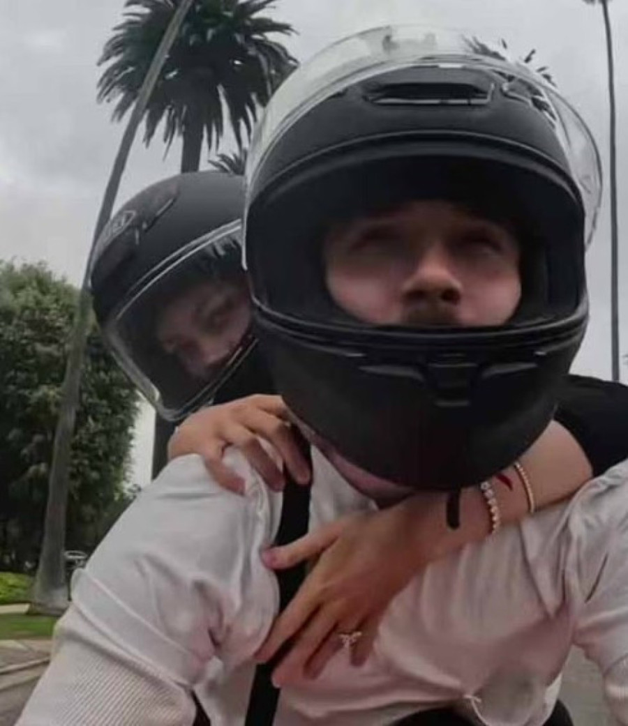 Bruklin i Nikola uživaju u ljubavi daleko od Bekamovih: "Porodica ima osećaj da je izgubila sina"