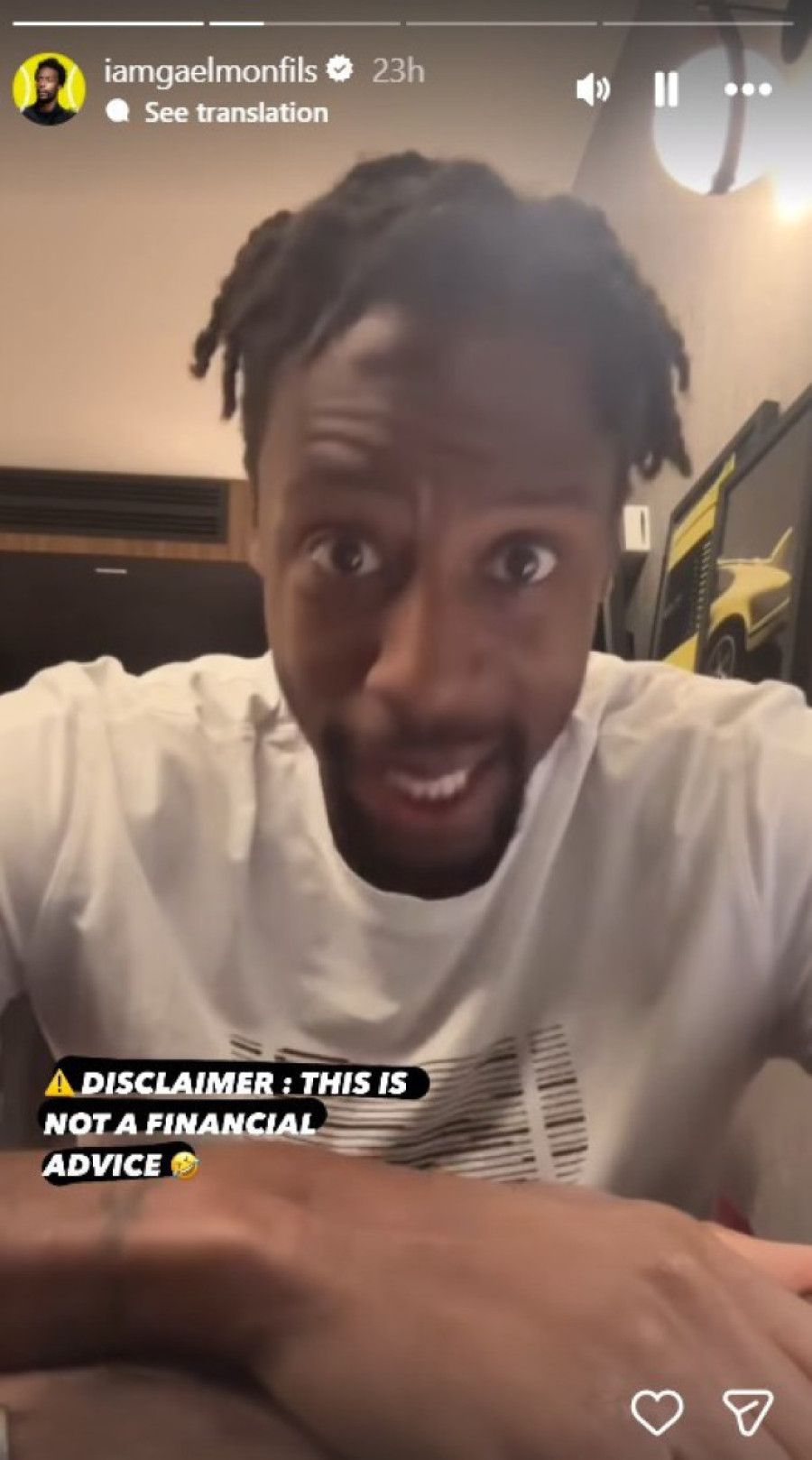 Monfis majstorski odgovorio na pljuvanje i rasistički govor mržnje: Ko je gluplji, ja ili vi? Izađite malo na sunce!