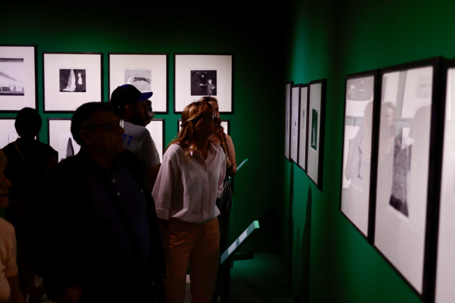 Povratak čuvenog Dejvida Hoknija u Beograd: Atraktivnom izložbom Muzej savremene umetnosti obeležio 60. rođendan (FOTO)