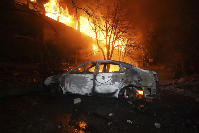 Paklena noć u Ukrajini: Kamikaza dronovi razorili Harkov