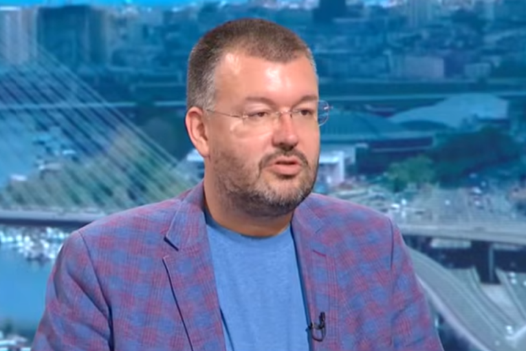 Perjanica tajkunske N1 crta metu policiji: Pogledajte huškačku zaslepljenost Danice Vučenić (VIDEO)