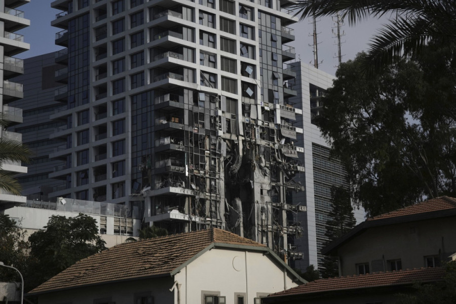 Sukob na Bliskom istoku: Izrael: Gađana glavna obaveštajna služba Irana! Zatvoren Ormuski moreuz!  (FOTO/VIDEO)