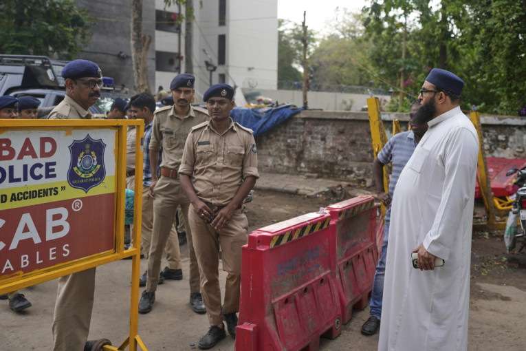 Pao civilni helikopter u Indiji: Nema preživelih, među žrtvama i dete