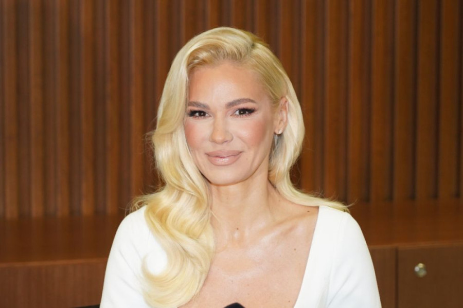 Ćerka Nataše Bekvalac napustila Srbiju! Pevačica odmah reagovala