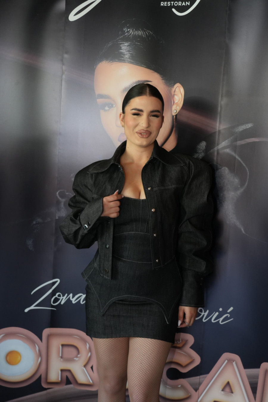 "Ne bih ja pevačicu za snaju!" U jeku priča da je Rajovićev sin bacio oko na Zoranu Mićanović, isplivao ovaj podatak!