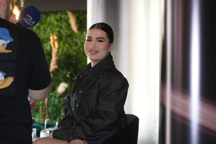 Zoranu Mićanović ponovo prozivaju koleginice: Previše je jeftina, njene pesme su instant!