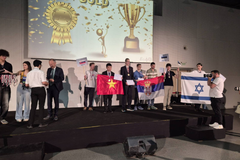 Kapa dole! Učenici iz Srbije osvojili dve zlatne i dve bronzane medalje na Evropskoj olimpijadi iz fizike!