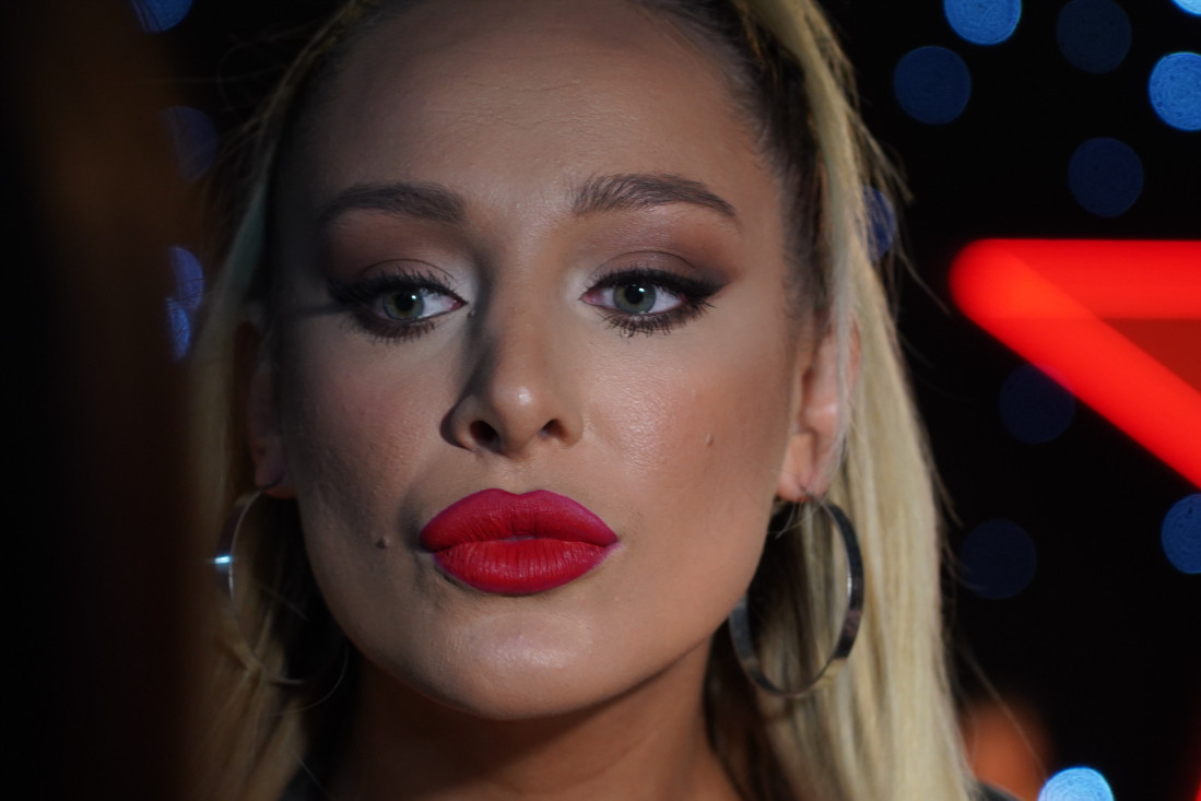 "Krenuo je nožem na mene" Aleksandra Nikolić iznela jezive detalje o bivšem mužu!