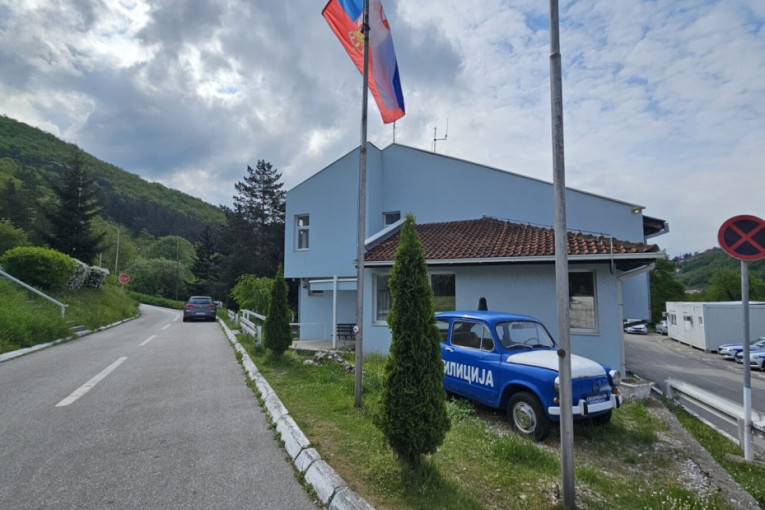 Policija se šokirala! U Prijepolju zaustavljen auto koji je vozilo dete!