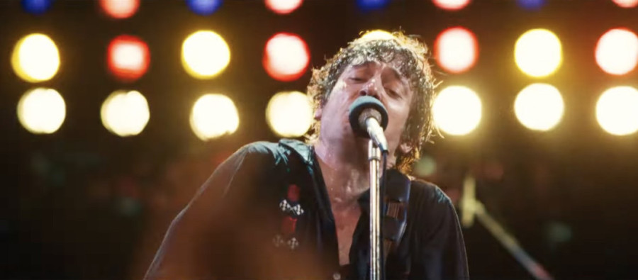 Džeremi Alen Vajt priznao da je bio pred pucanjem zbog uloge Brusa Springstina: Plakao bih još više nego što već jesam (FOTO/VIDEO)