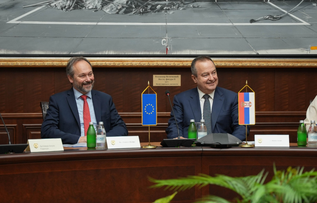 Dačić primio u oproštajnu posetu ambasadora EU u Srbiji Žiofrea (FOTO)