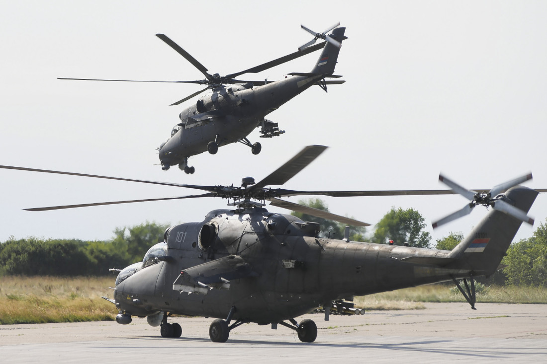 Srpski "leteći tenkovi" u akciji: Mi-35M bruje nad Pasuljanskim livadama!