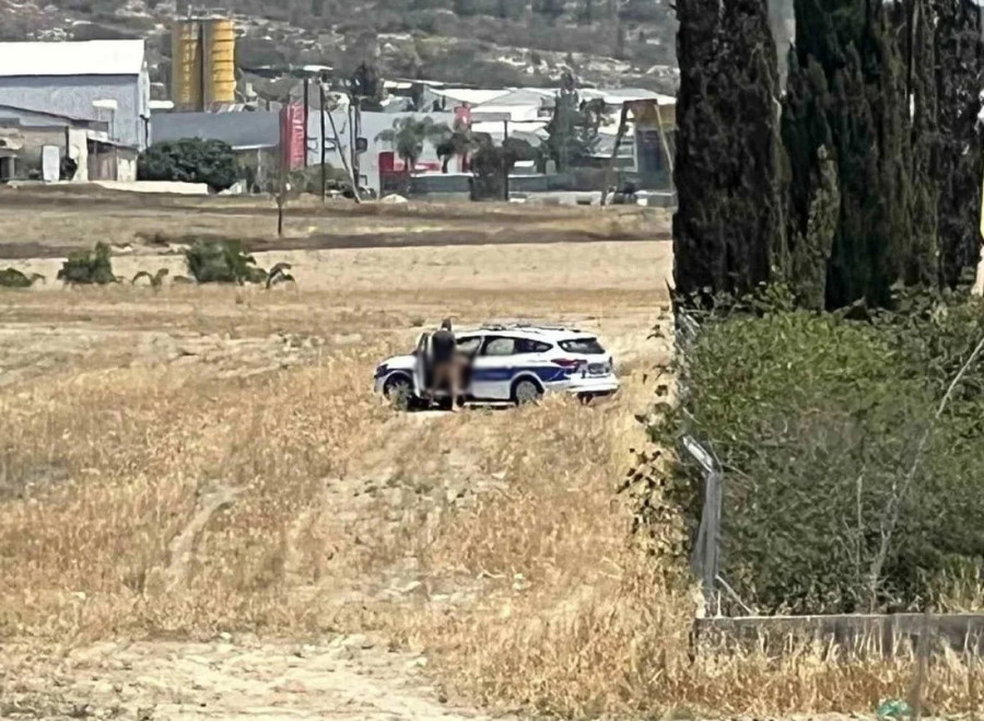 "Velika zaplena droge!" Policajac uteruje batinu! (FOTO)