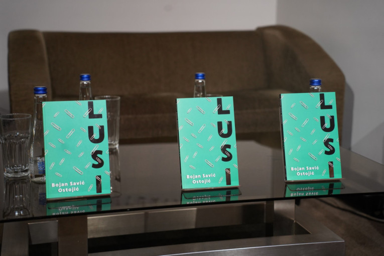 Ko je Lusi? Omaž vremenu bez kompjutera u knjizi Bojana Savića Ostojića