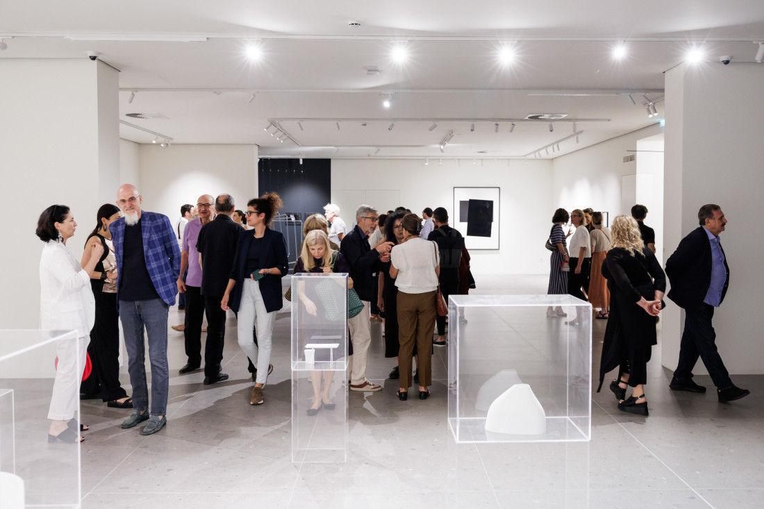 "S one strane ogledala" na Dorćolu: Radovi nekonvencionalne francuske umetnice Odil Dek (FOTO)