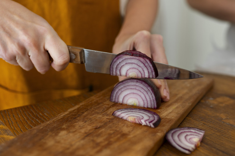 Recept dana: Kiš sa pečenicom i tikvicama je toliko ukusan da nestaje sa stola za nekoliko minuta
