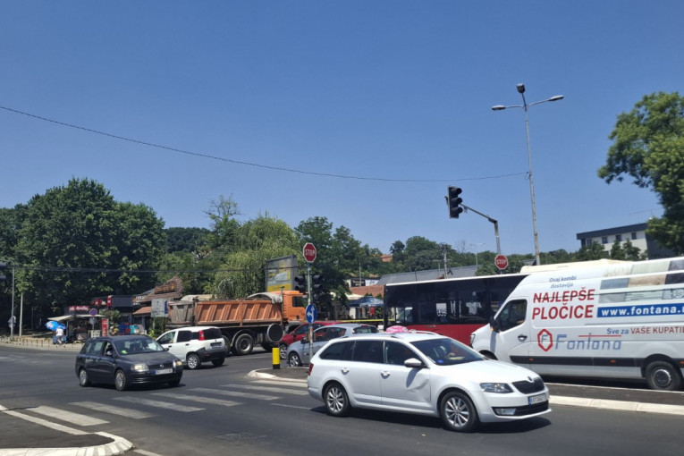 Gastarbajteri po ovoj manifestaciji "tempiraju" dolazak u rodni kraj: Trka konja na brdu iznad Brodareva okupila na hiljade ljudi