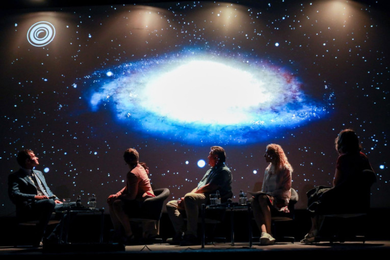 Srbija videla prve fotke svemira urađene najmoćnijim teleskopom na planeti: U svetskom spektaklu učestvovali i srpski naučnici! (FOTO/VIDEO)