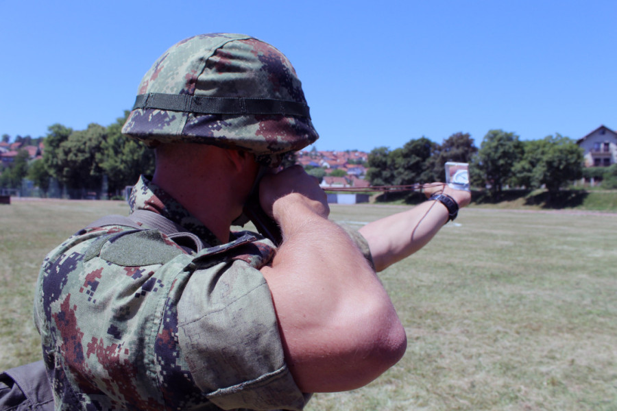 Borba, oružje i zakletva: Pogledajte kako izgleda obuka novih vojnika! (FOTO)