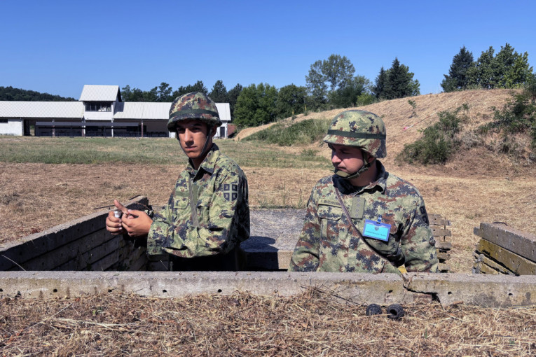 Borba, oružje i zakletva: Pogledajte kako izgleda obuka novih vojnika! (FOTO)