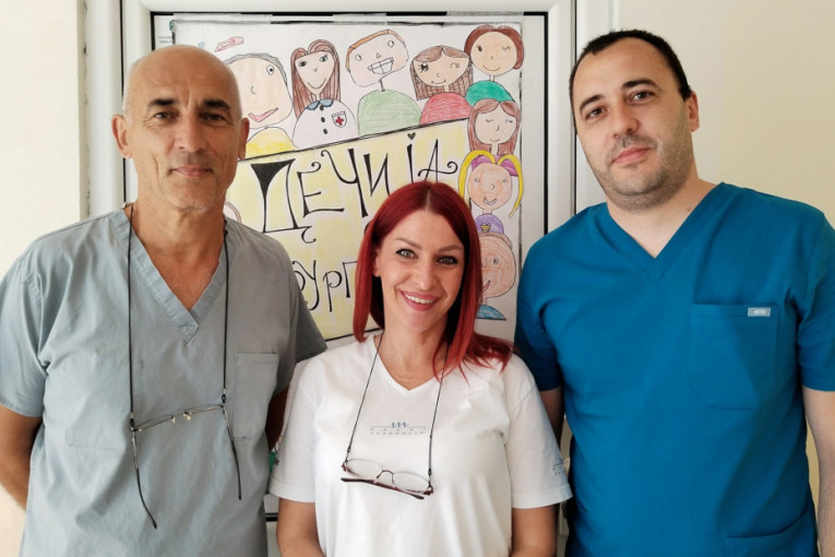 Valjevski hirurzi izveli čudo: Devojčici (15) izvađen tumor od 4 kilograma, a mislila da samo ne može da smrša