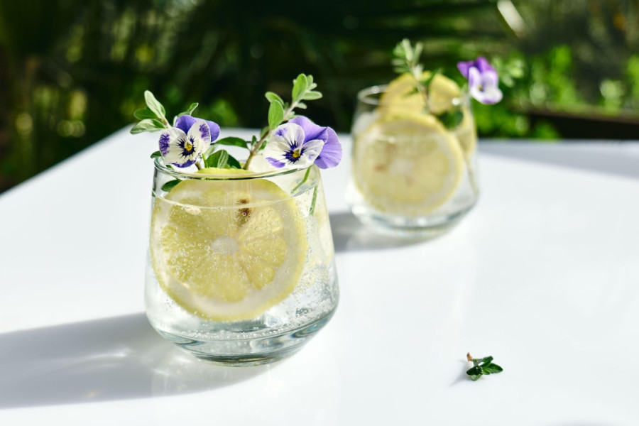 San letnje noći: Imamo četiri osvežavajuća koktela sa malo alkohola koja možete da pijuckate do mile volje