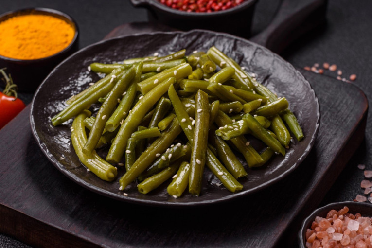 Recept dana: Salata od boranije u novom izdanju, jednostavni sastojci pretvaraju ovo dosadno povrće u gastronomski hit