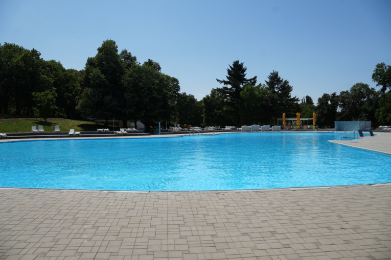 Košutnjak spreman za leto: Otvorena sezona kupanja na bazenima (FOTO)