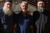 Mel Gibson dočekuje Vidovdan na Hilandaru! Holivudski glumac iznenadio fanove posetom Svetoj Gori (FOTO)