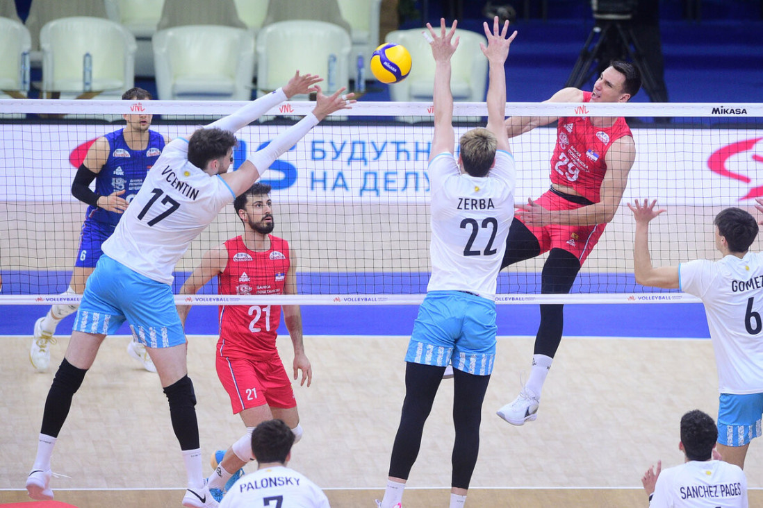 Odbojkaši nižu poraze u Ligi nacija! I Argentina slavila u Areni!