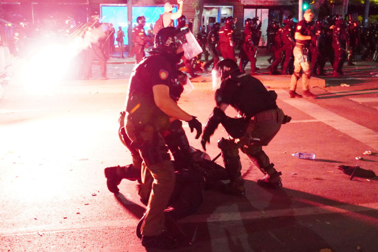 Uhapšena još dvojica blokadera: Dogovarali nasilnu promenu vlasti, napade i blokade