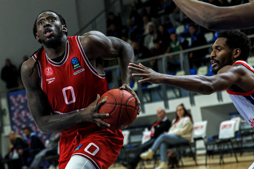 Uhapšen Džonatan Motli: Izraelci bruje o skandalu, Amerikanac sa dve žene bio zaključan u stanu!