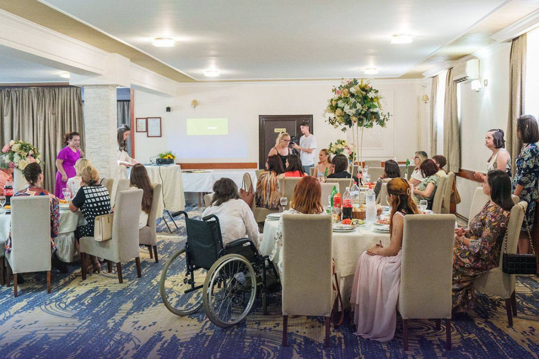 Veče puno emocija: Inđijski učenici zablistali na maturi škole „Anton Skala“