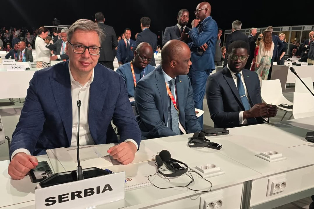 Predsednik se oglasio iz Sevilje: Za mene najbitnija tema biće predstavljanje vizije Srbije (FOTO)