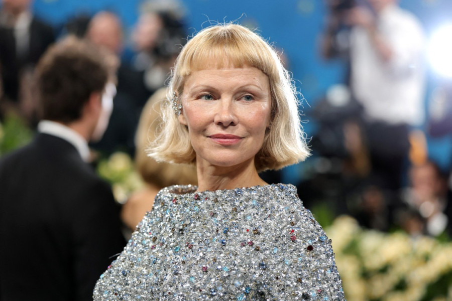 Kosa joj nikad nije bila lepša: Pamela Anderson otkriva ritual koji čuva mladost vlasi i u zrelim godinama