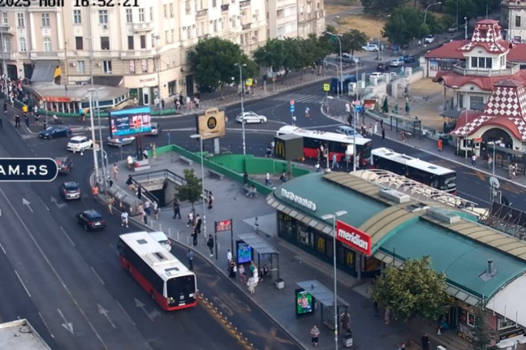 Blokaderi nastavljaju da terorišu građane! Okupacija Zelenog venca, pratite situaciju na 24sedam kamerama! (VIDEO)