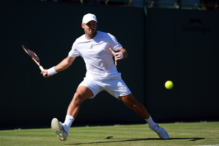 Lajović "počišćen" na rođendan! Srbin eliminisan već na startu Vimbldona