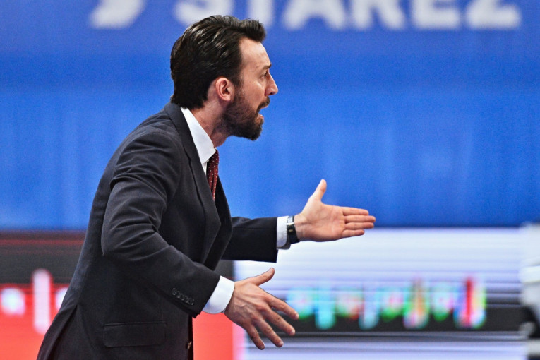 Kao grom iz vedra neba, Parižani imaju novog trenera! Italijan seo na klupu prvaka Francuske!