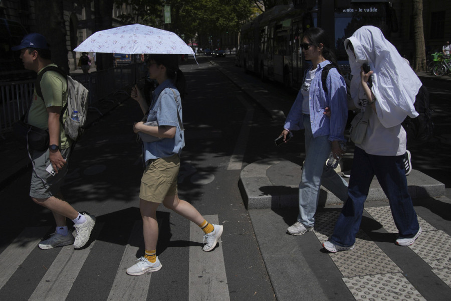 Zbog vrućina proglašeno crveno upozorenje! Toplotni talas hara, temperature će premašiti 40 stepeni, građani dobili uputstva (FOTO)